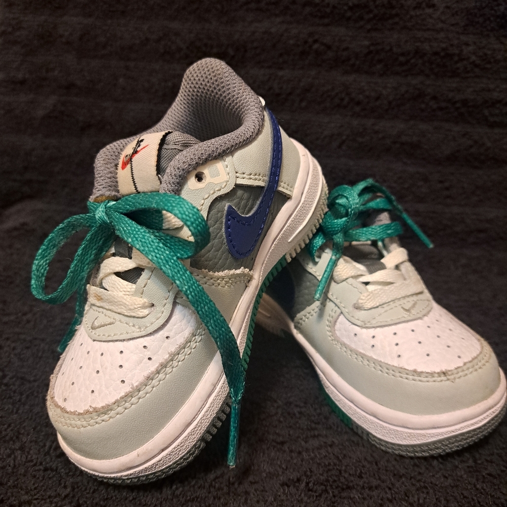 Nike size 5 children's shoes